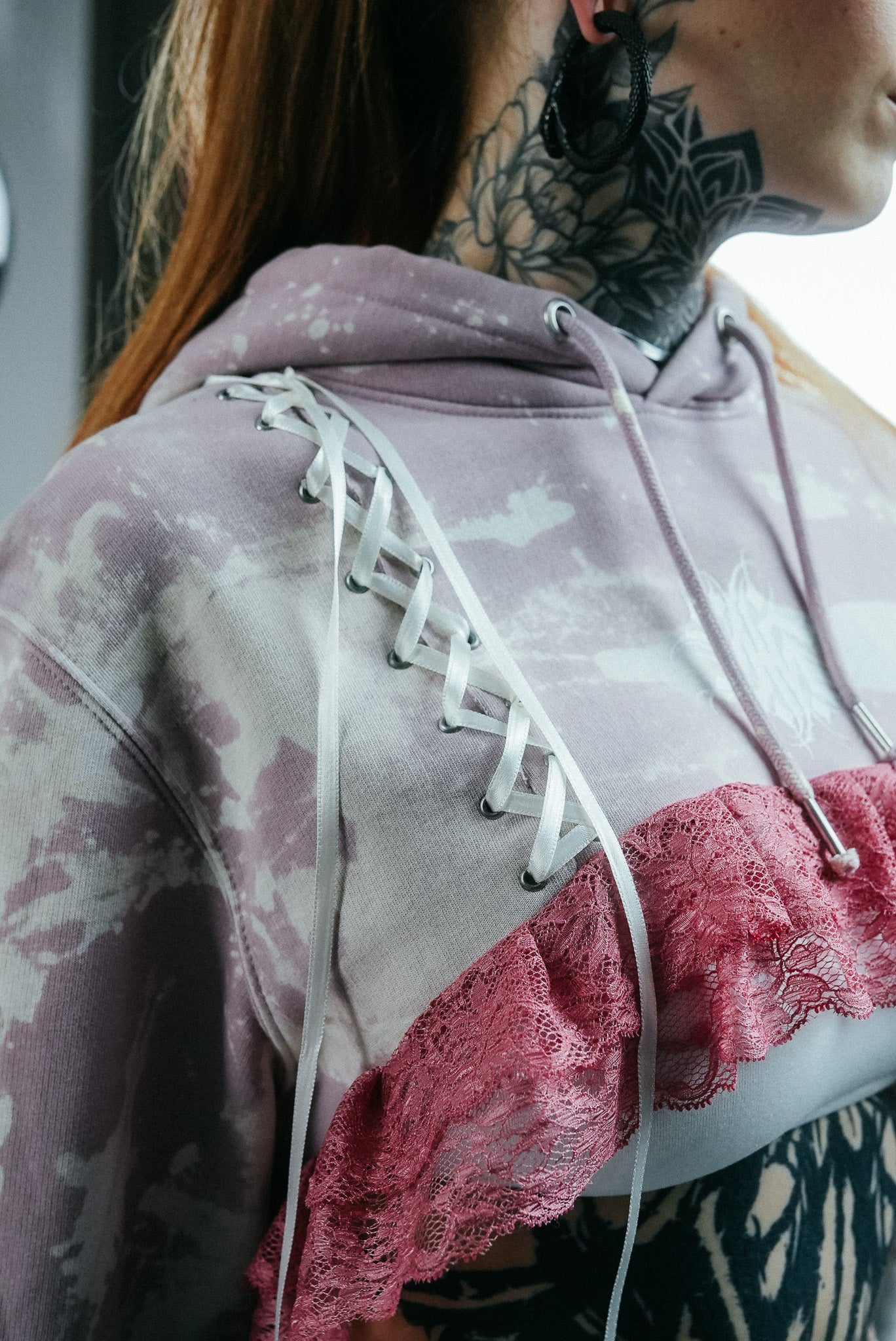 Bleached, pink/purple Cropped Hoodie with Lace