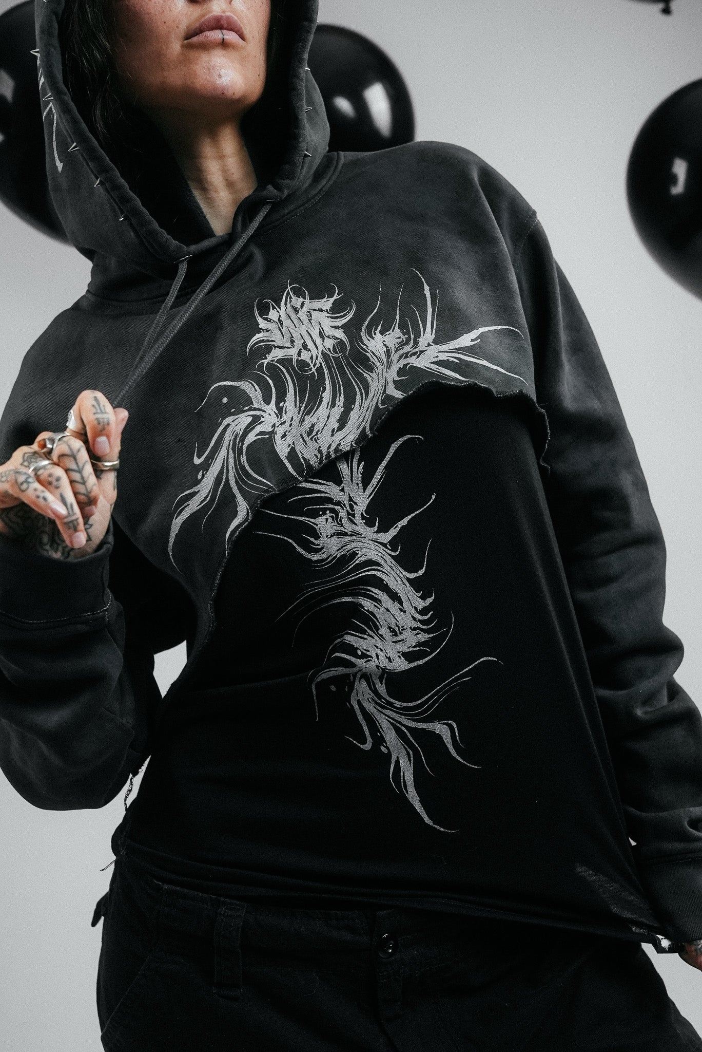 CROPPED DARK WASHED SPIKED HOODIE