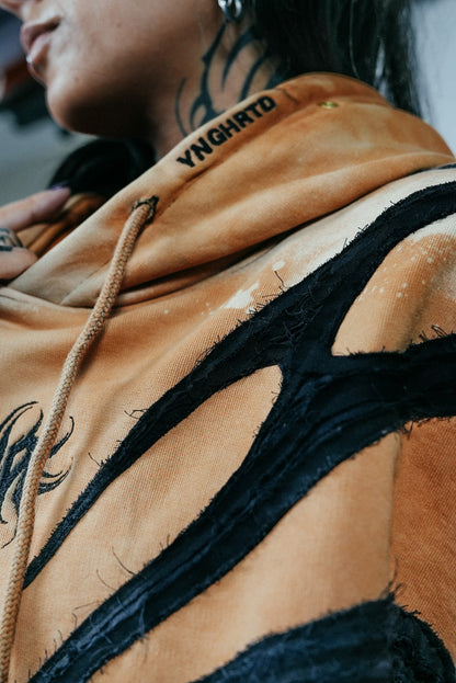 Crossed shoulder hoodie