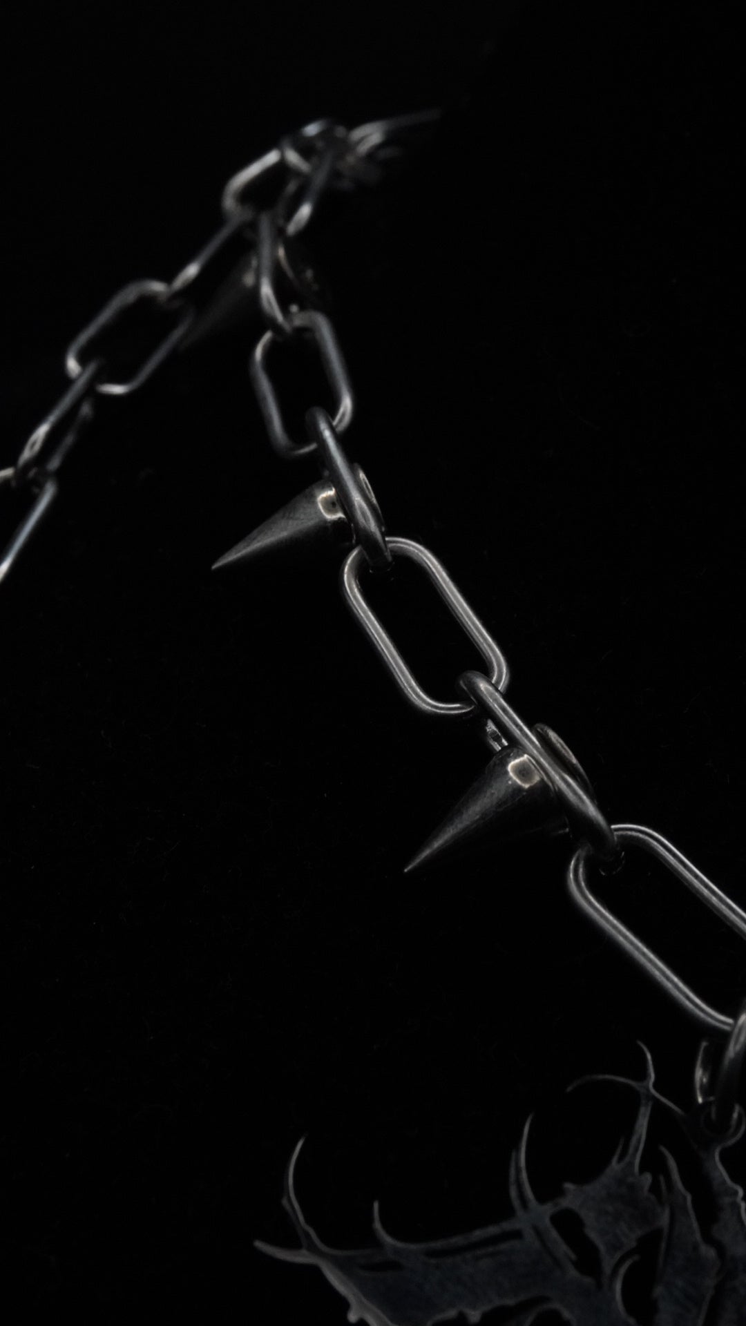 YNGHRTD Spikes Chain