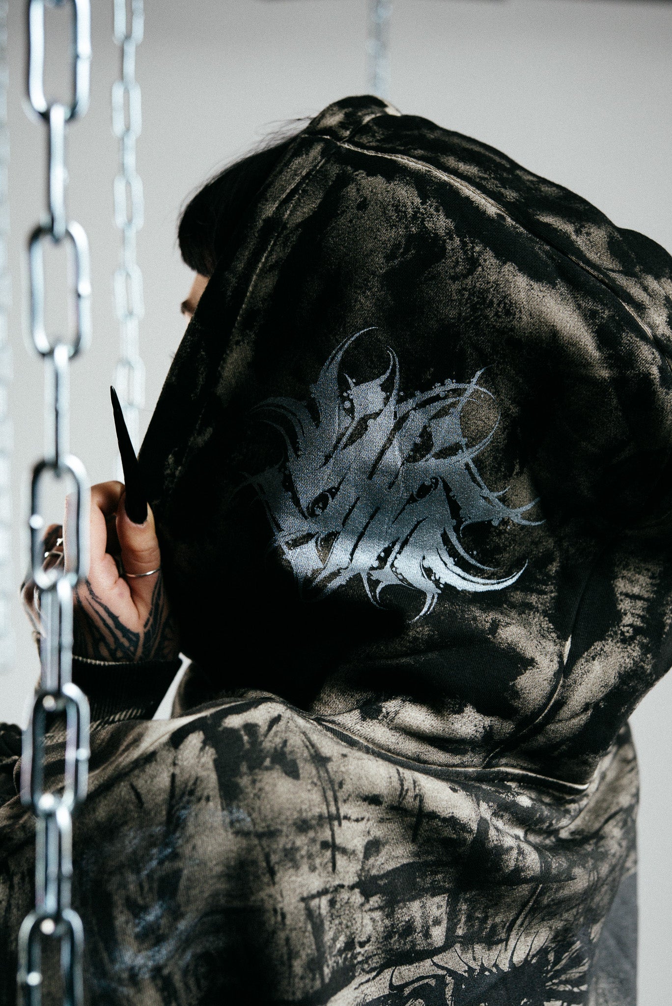 CROPPED REWORKED KINTSUGI HOODIE