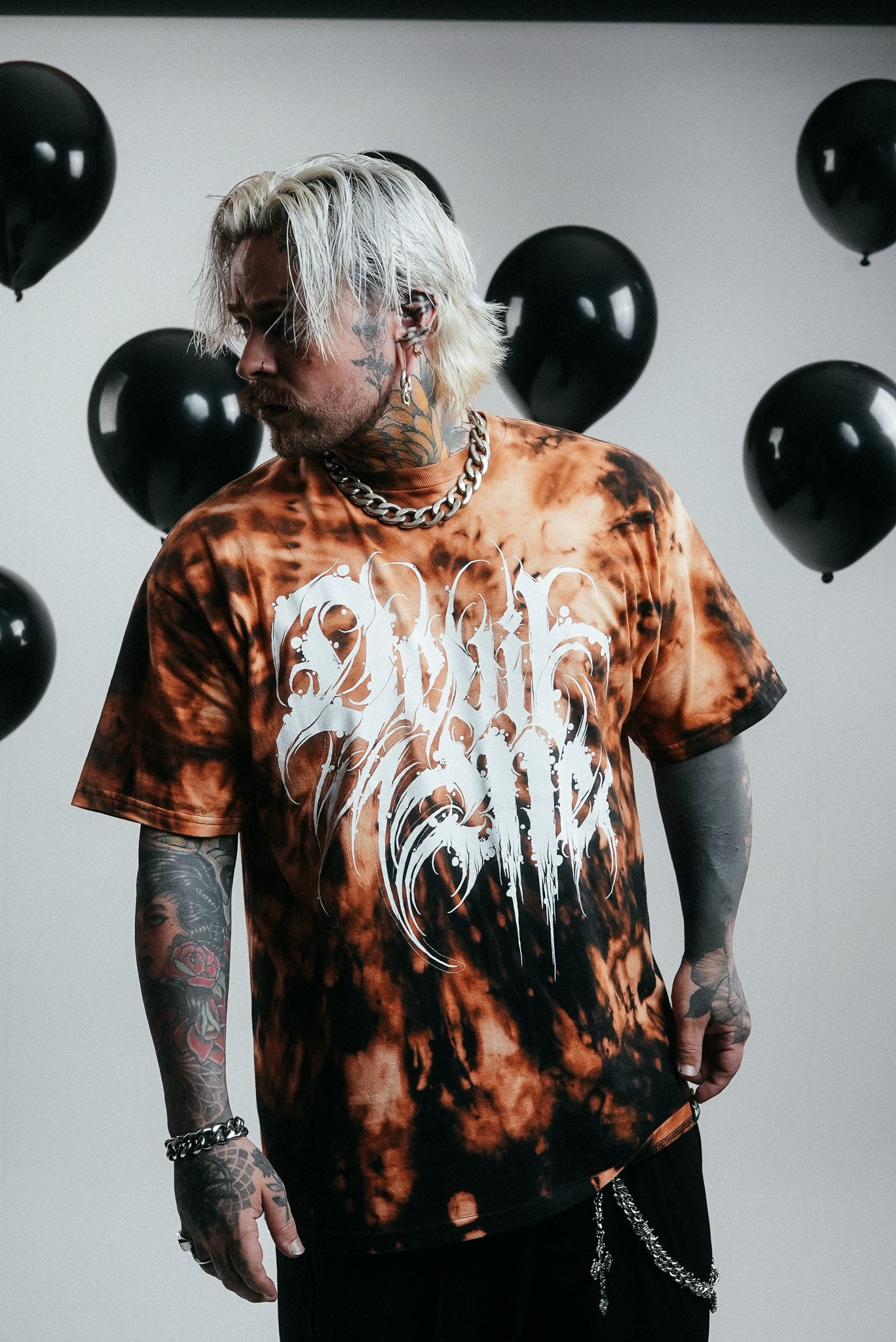 Devil me bleached T-shirt