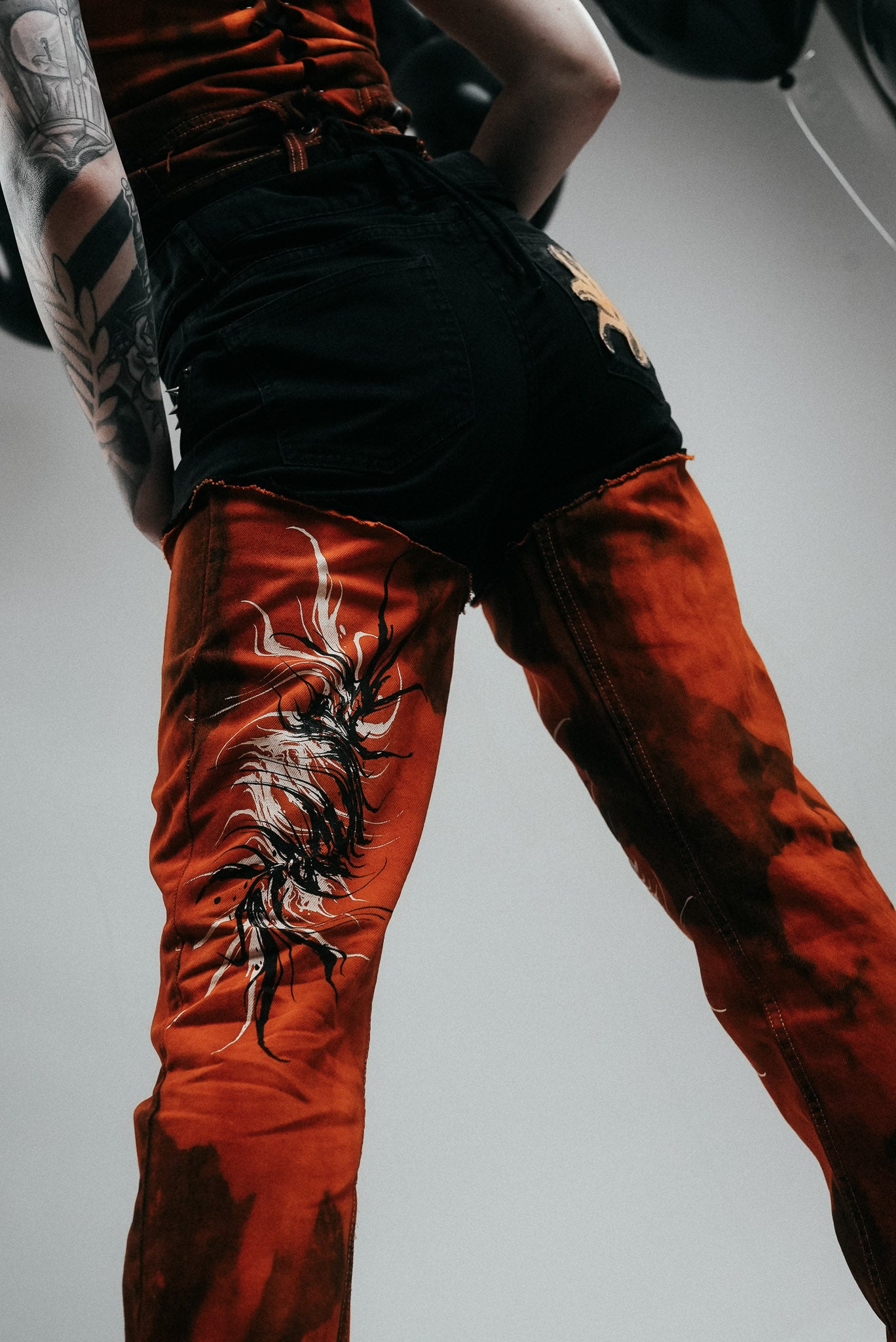 2 colored Jeans