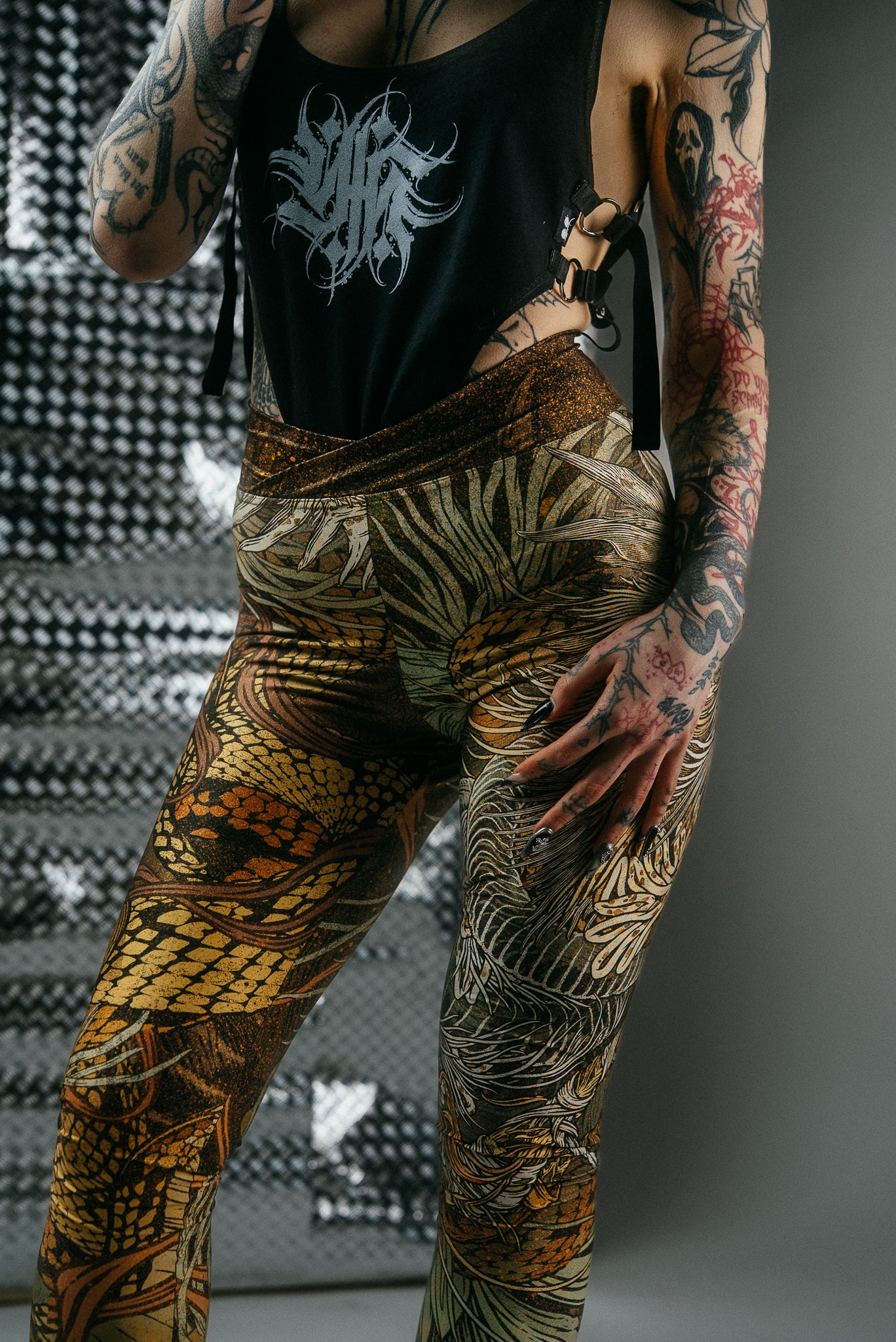 KUSEN DARK LEGGINGS